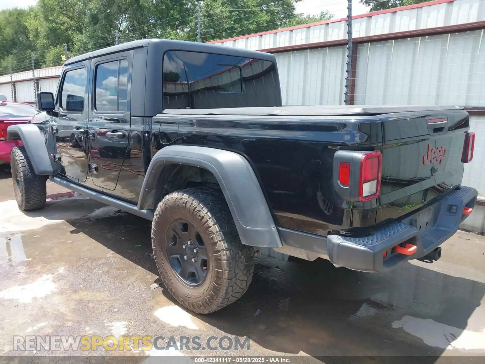 3 Photograph of a damaged car 1C6JJTEGXML569376 JEEP GLADIATOR 2021