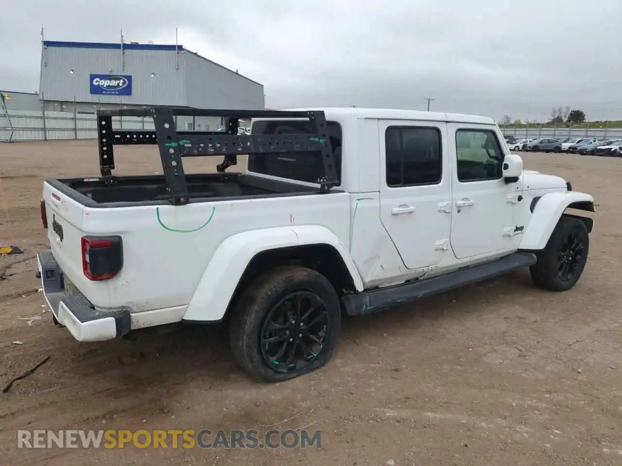 3 Photograph of a damaged car 1C6JJTFM5ML535558 JEEP GLADIATOR 2021