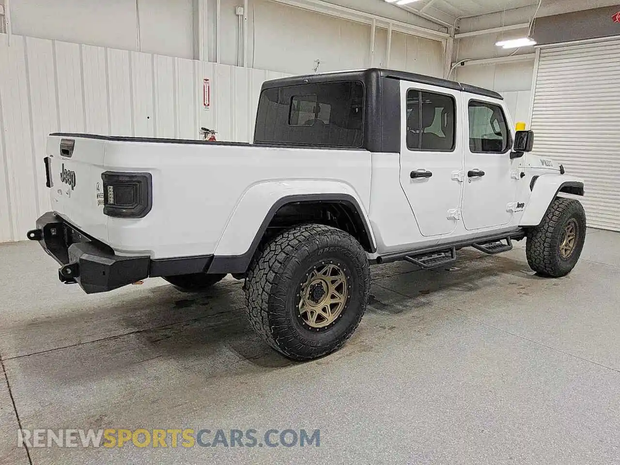 3 Photograph of a damaged car 1C6HJTAG5NL132424 JEEP GLADIATOR 2022