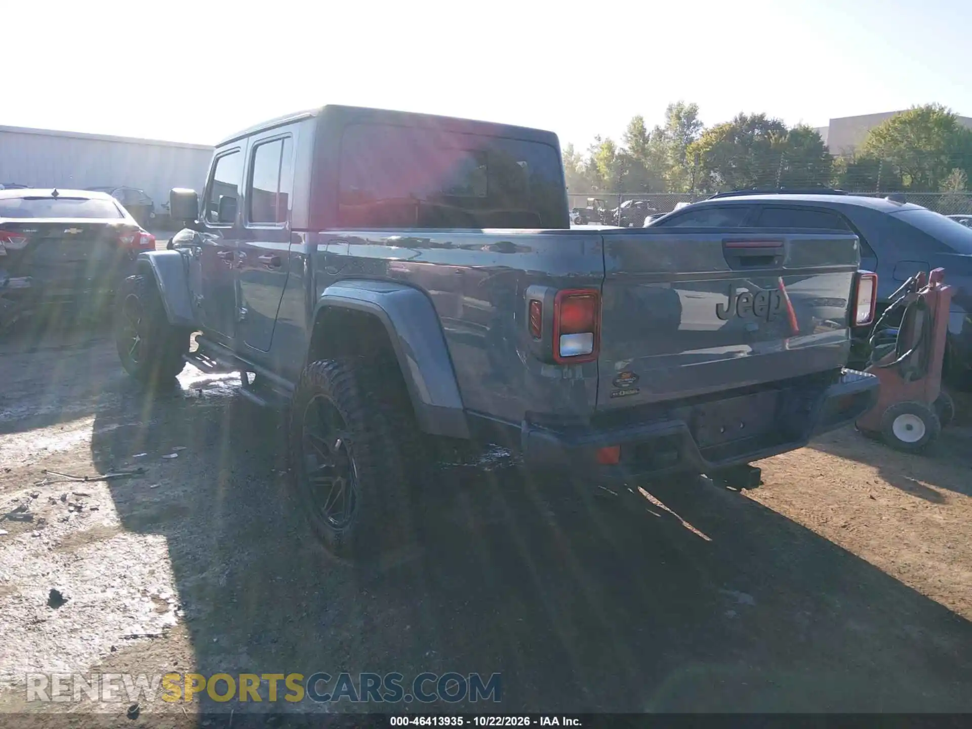 3 Photograph of a damaged car 1C6JJTAM1NL108922 JEEP GLADIATOR 2022