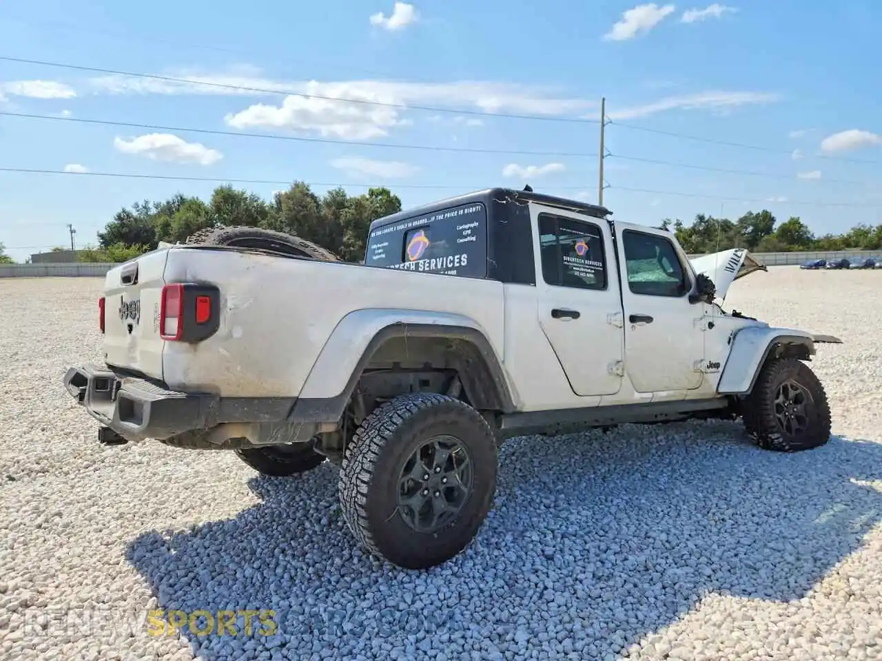 3 Photograph of a damaged car 1C6JJTAM8NL118976 JEEP GLADIATOR 2022