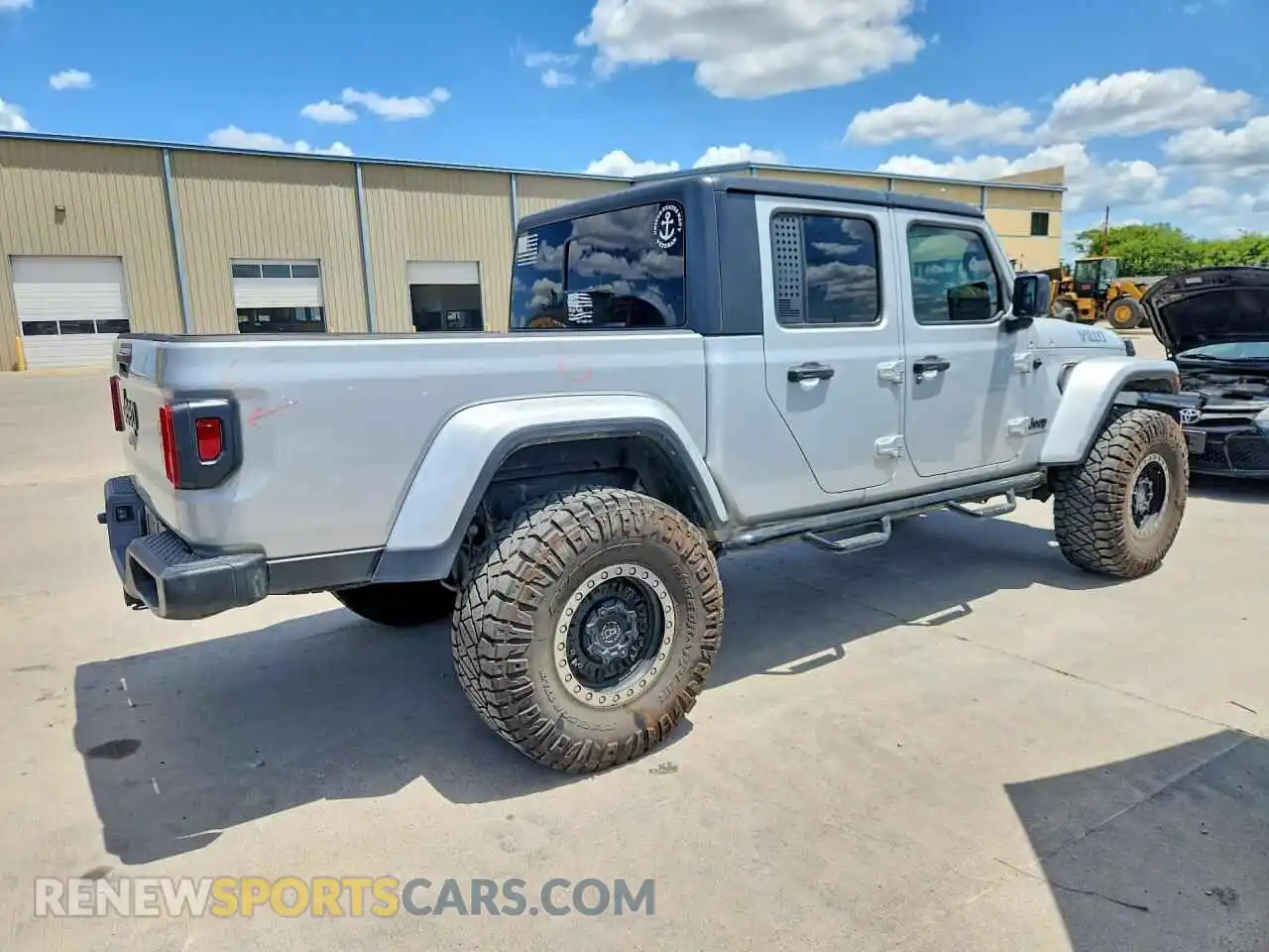 3 Photograph of a damaged car 1C6HJTAG2PL508919 JEEP GLADIATOR 2023