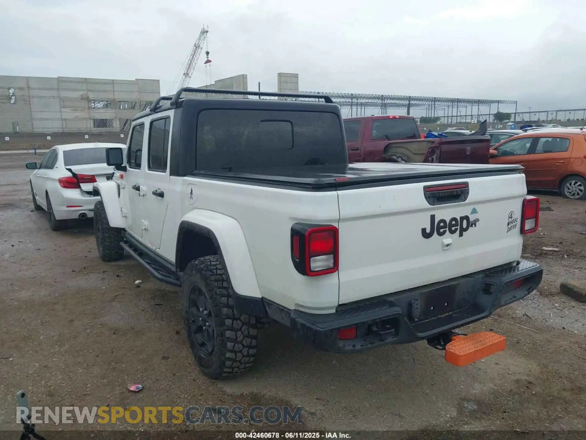 3 Photograph of a damaged car 1C6HJTAG4PL529559 JEEP GLADIATOR 2023