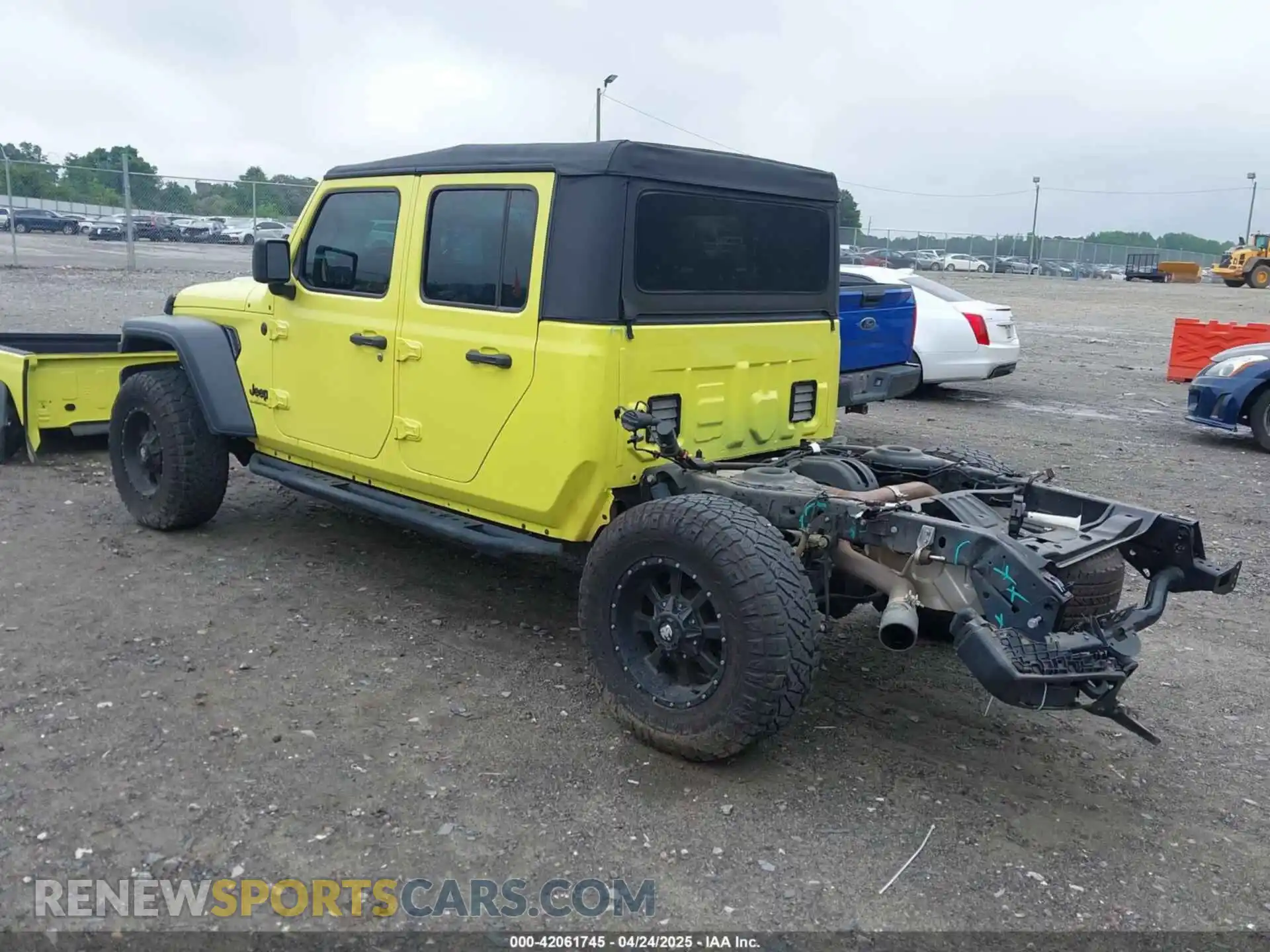 3 Photograph of a damaged car 1C6HJTAG8PL535820 JEEP GLADIATOR 2023