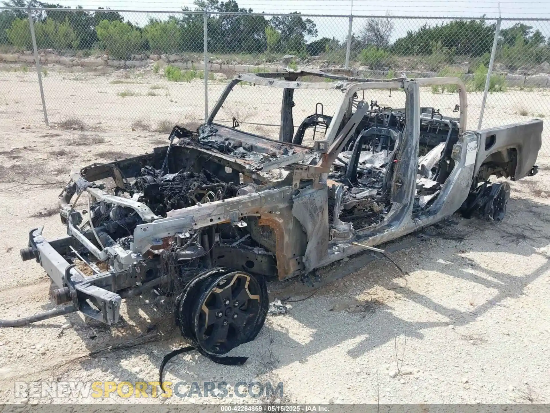 2 Photograph of a damaged car 1C6HJTAG8PL558868 JEEP GLADIATOR 2023