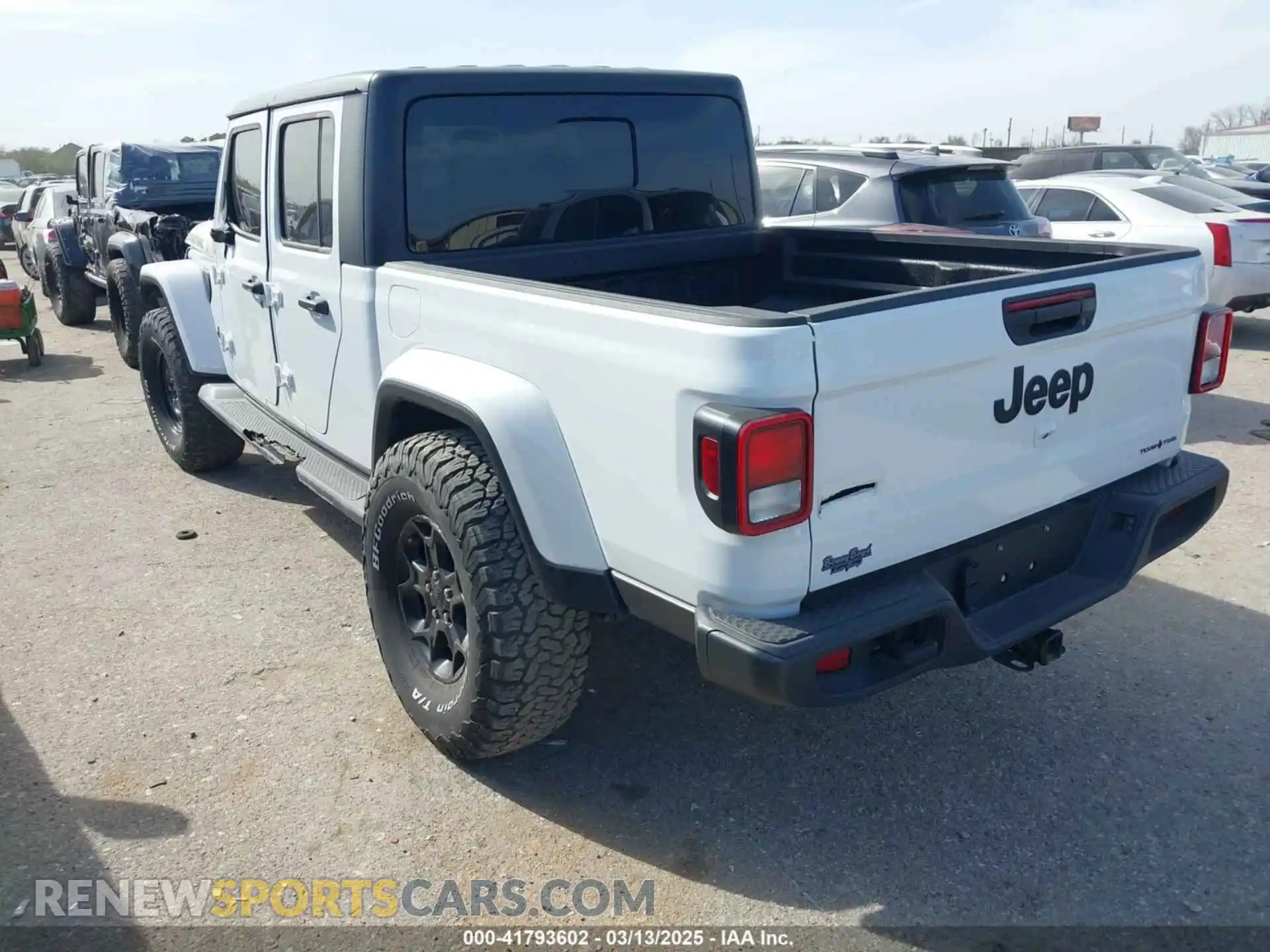 3 Photograph of a damaged car 1C6HJTAG9PL547796 JEEP GLADIATOR 2023