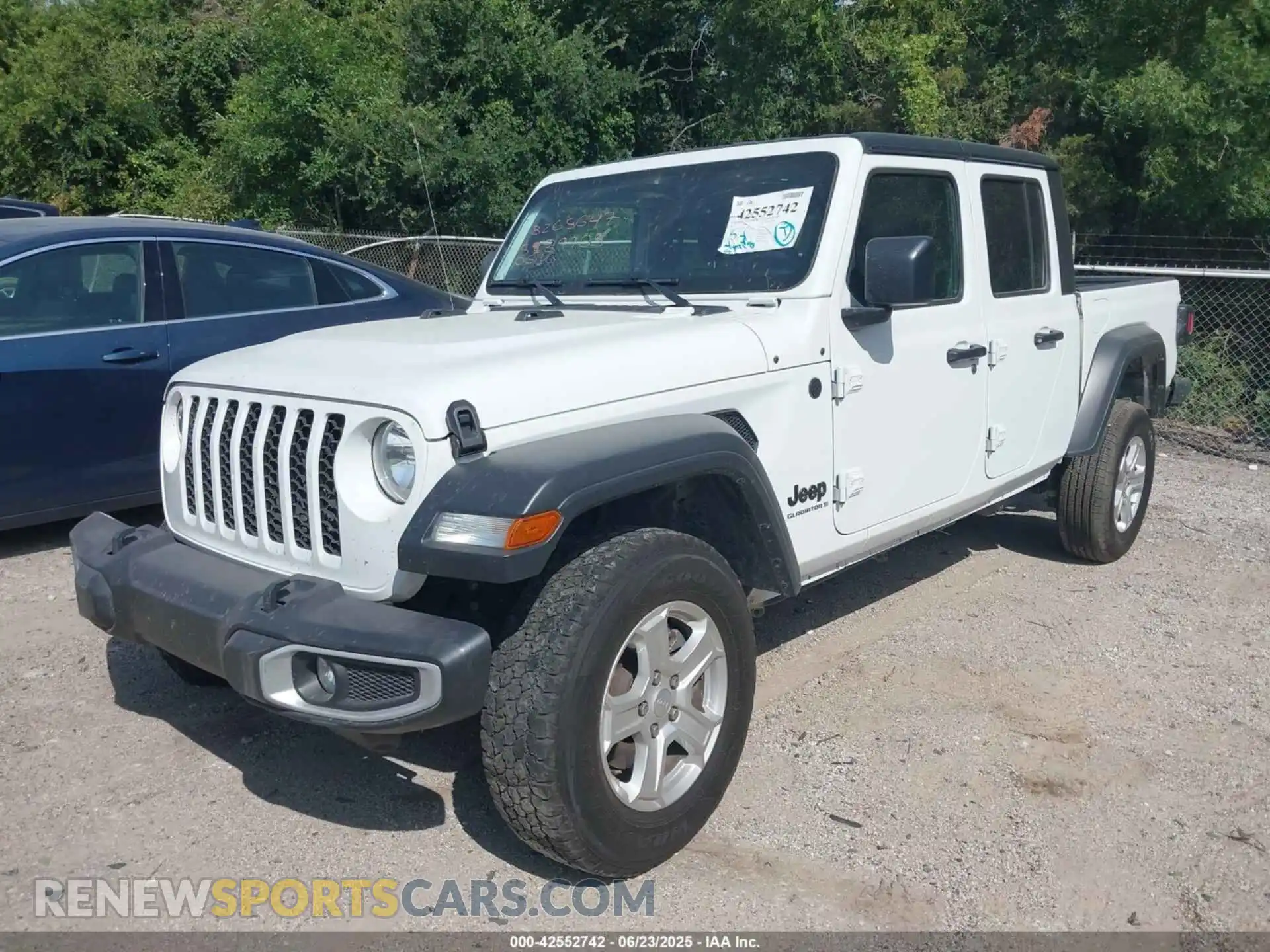 2 Photograph of a damaged car 1C6HJTAGXPL539965 JEEP GLADIATOR 2023