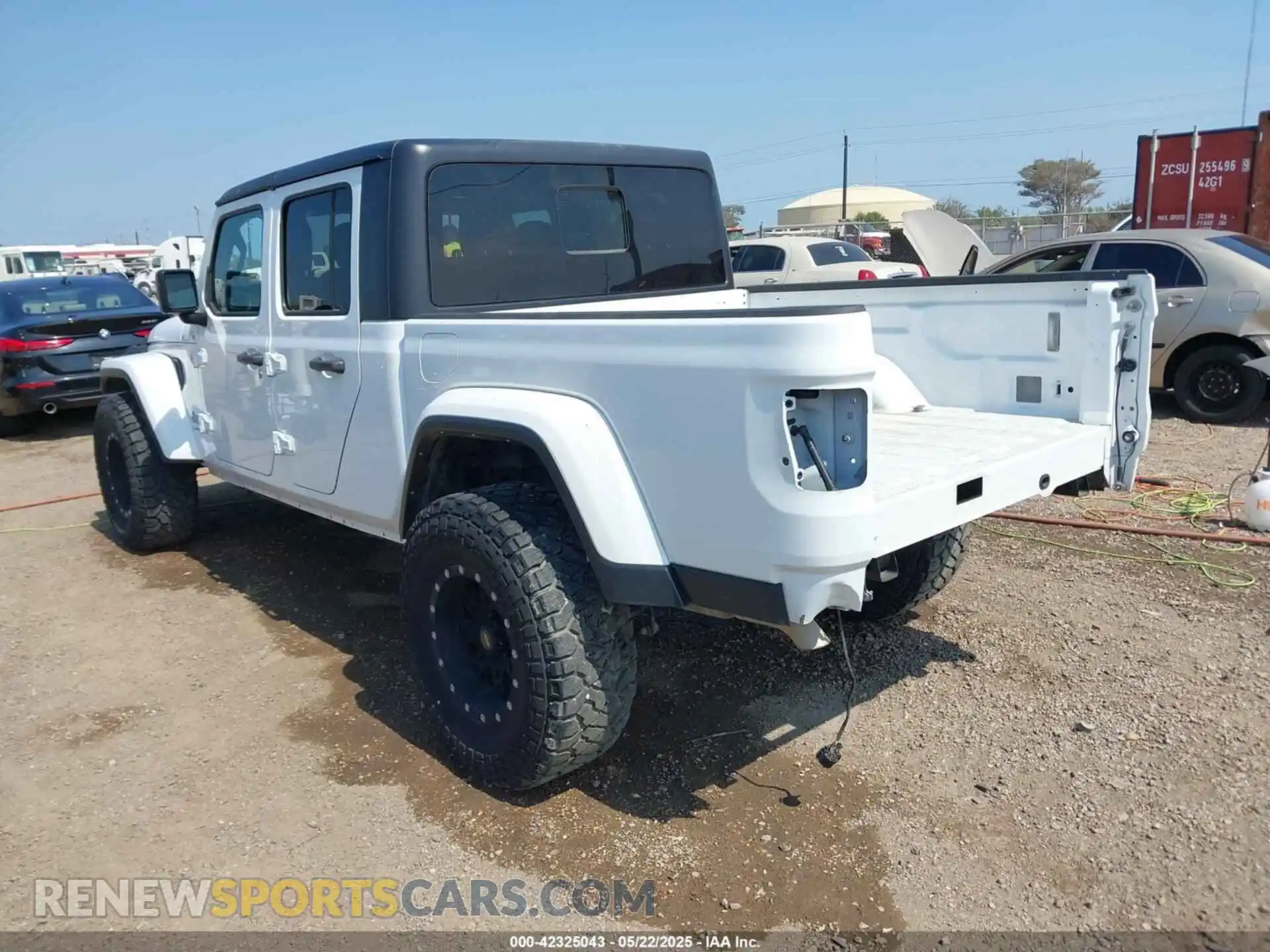 3 Photograph of a damaged car 1C6HJTFG0PL514419 JEEP GLADIATOR 2023