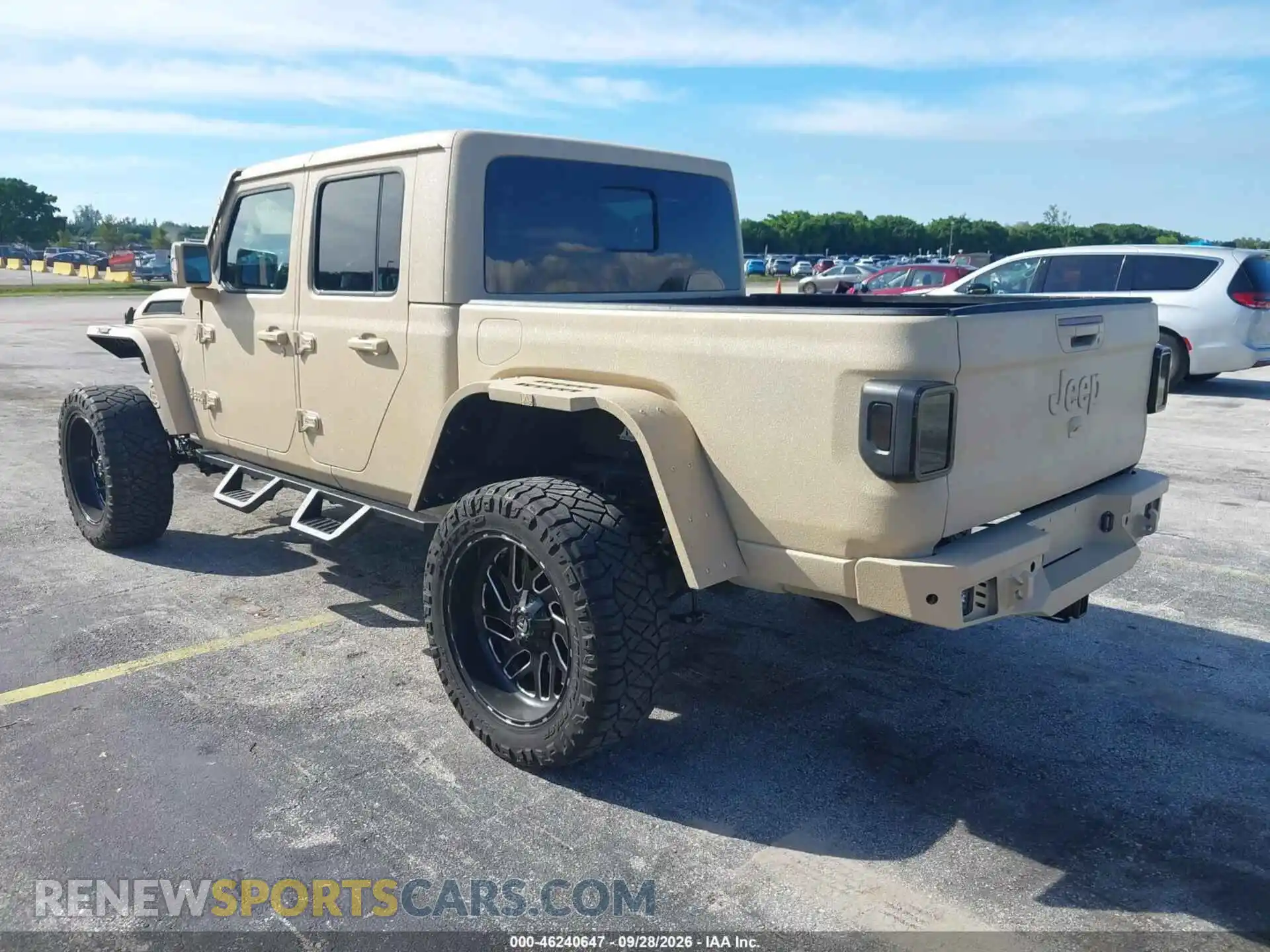 3 Photograph of a damaged car 1C6HJTFG1PL564102 JEEP GLADIATOR 2023