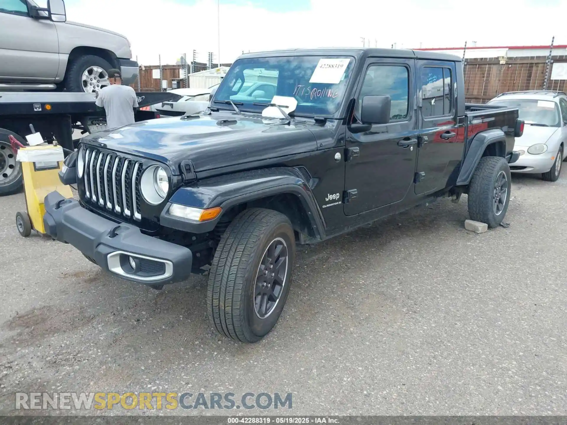 2 Photograph of a damaged car 1C6HJTFG5PL552826 JEEP GLADIATOR 2023