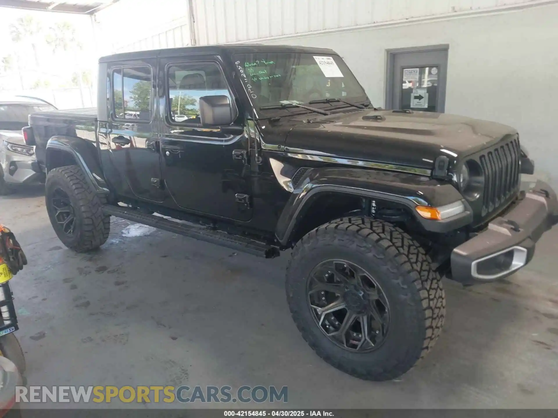 1 Photograph of a damaged car 1C6JJTAG7PL547460 JEEP GLADIATOR 2023