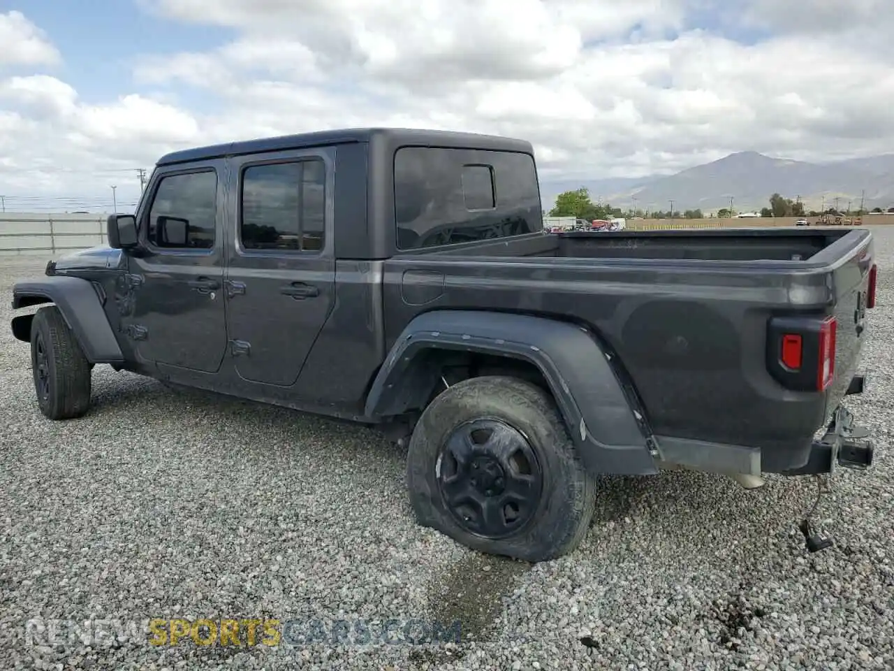 2 Photograph of a damaged car 1C6JJTAG9PL557861 JEEP GLADIATOR 2023