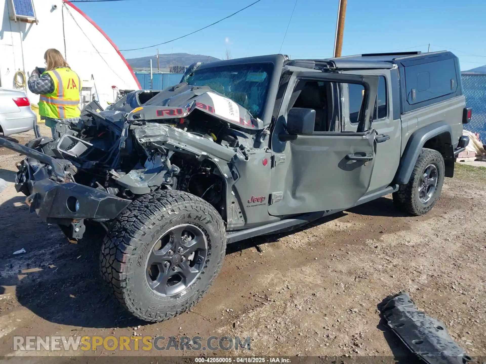 2 Photograph of a damaged car 1C6JJTBG2PL526367 JEEP GLADIATOR 2023