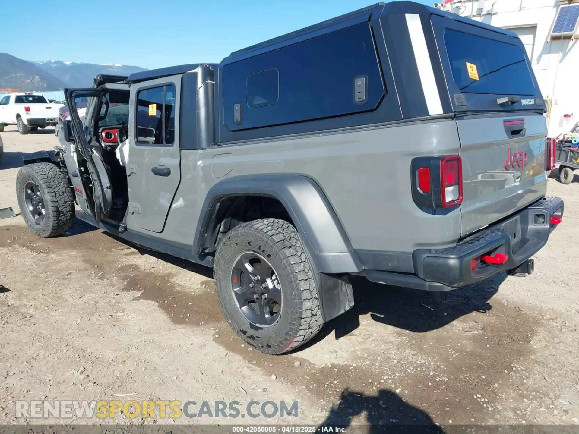 3 Photograph of a damaged car 1C6JJTBG2PL526367 JEEP GLADIATOR 2023