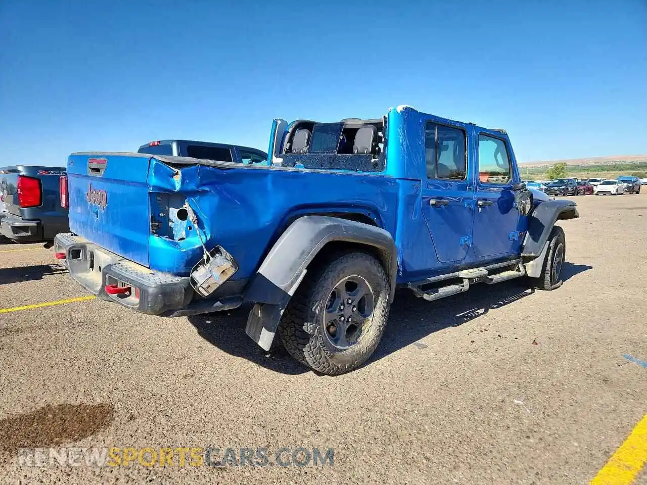 3 Photograph of a damaged car 1C6JJTBG6PL577404 JEEP GLADIATOR 2023