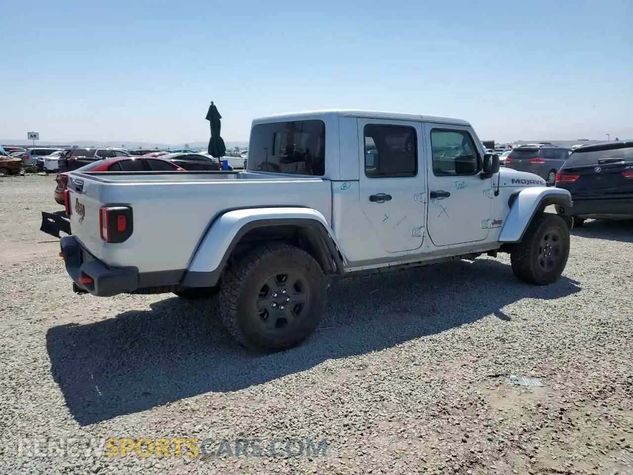 3 Photograph of a damaged car 1C6JJTEG9PL524790 JEEP GLADIATOR 2023