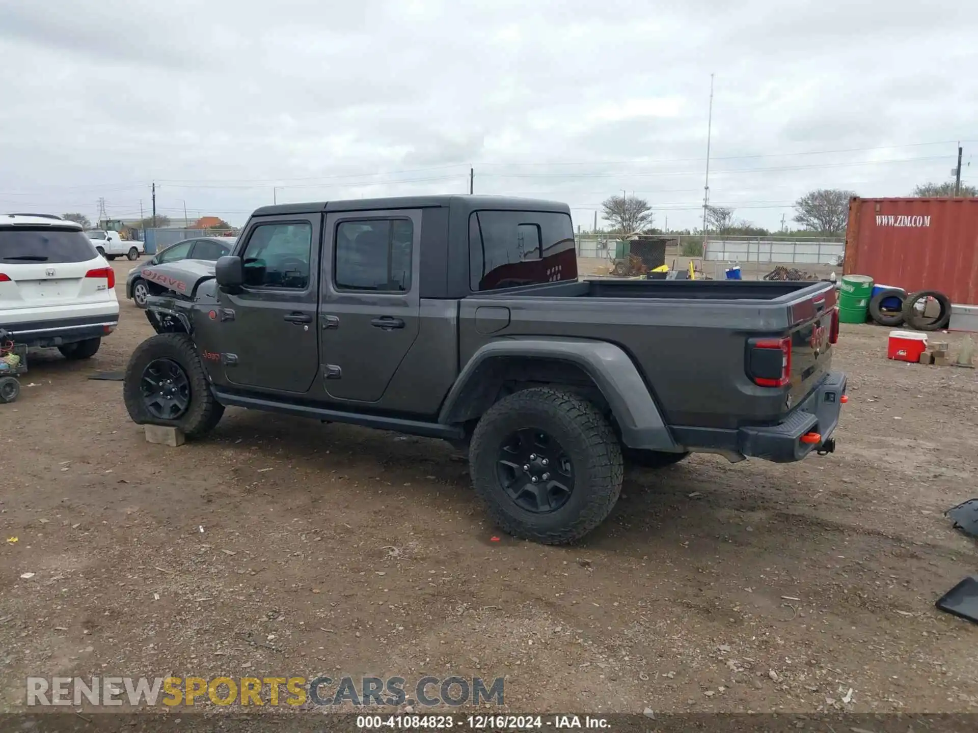 3 Photograph of a damaged car 1C6JJTEG9PL583547 JEEP GLADIATOR 2023