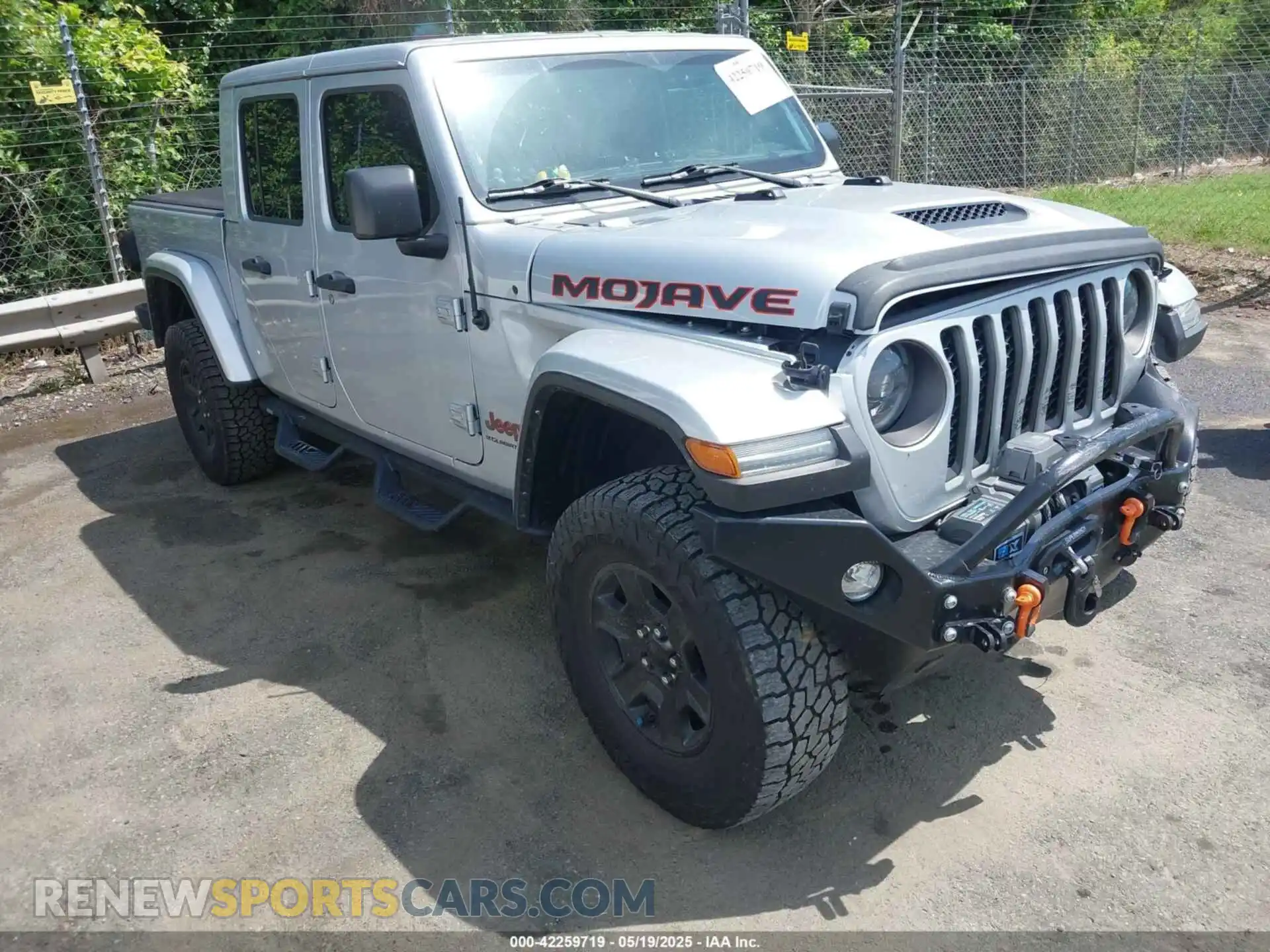 1 Photograph of a damaged car 1C6JJTEGXPL548712 JEEP GLADIATOR 2023