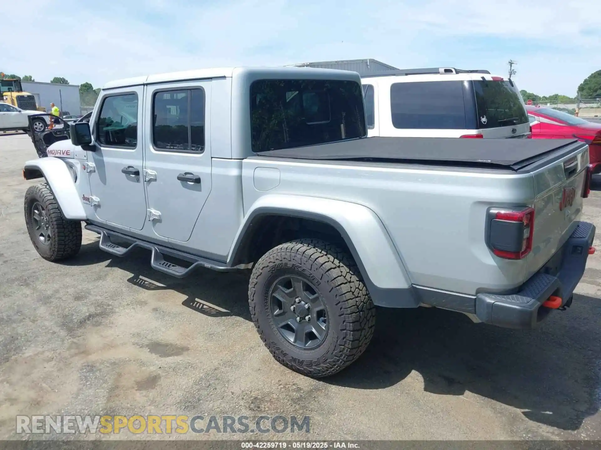 3 Photograph of a damaged car 1C6JJTEGXPL548712 JEEP GLADIATOR 2023