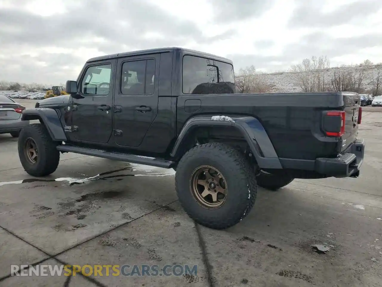 2 Photograph of a damaged car 1C6JJTFM7PL548798 JEEP GLADIATOR 2023