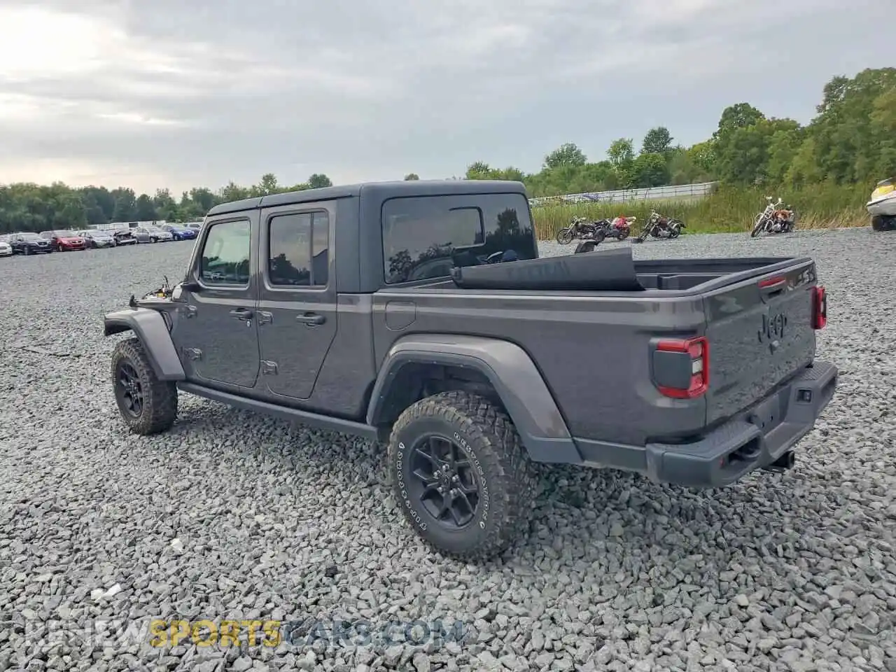 2 Photograph of a damaged car 1C6HJTAG0RL100762 JEEP GLADIATOR 2024
