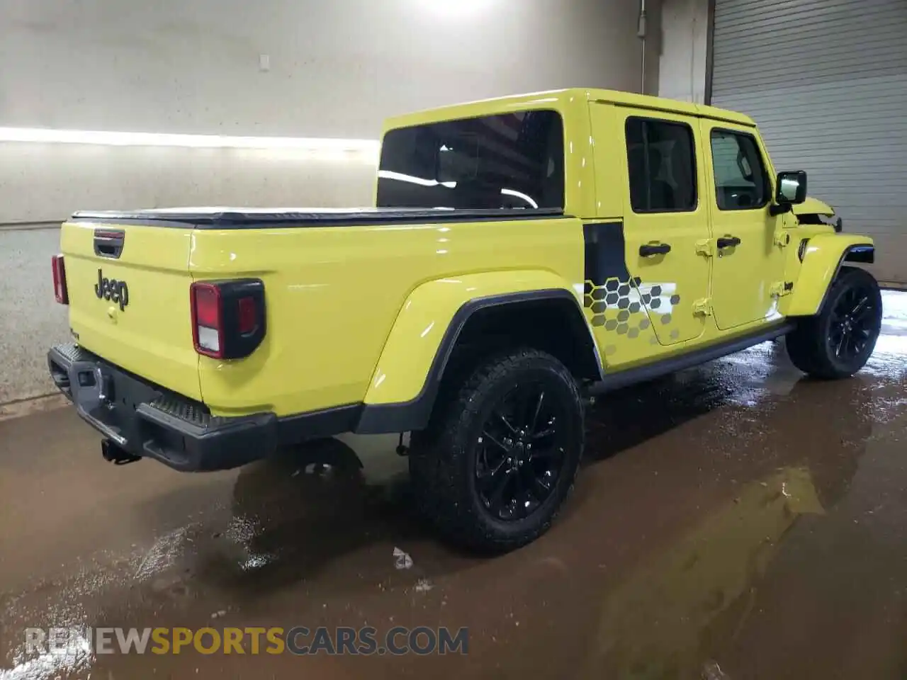 3 Photograph of a damaged car 1C6HJTAG4RL125583 JEEP GLADIATOR 2024