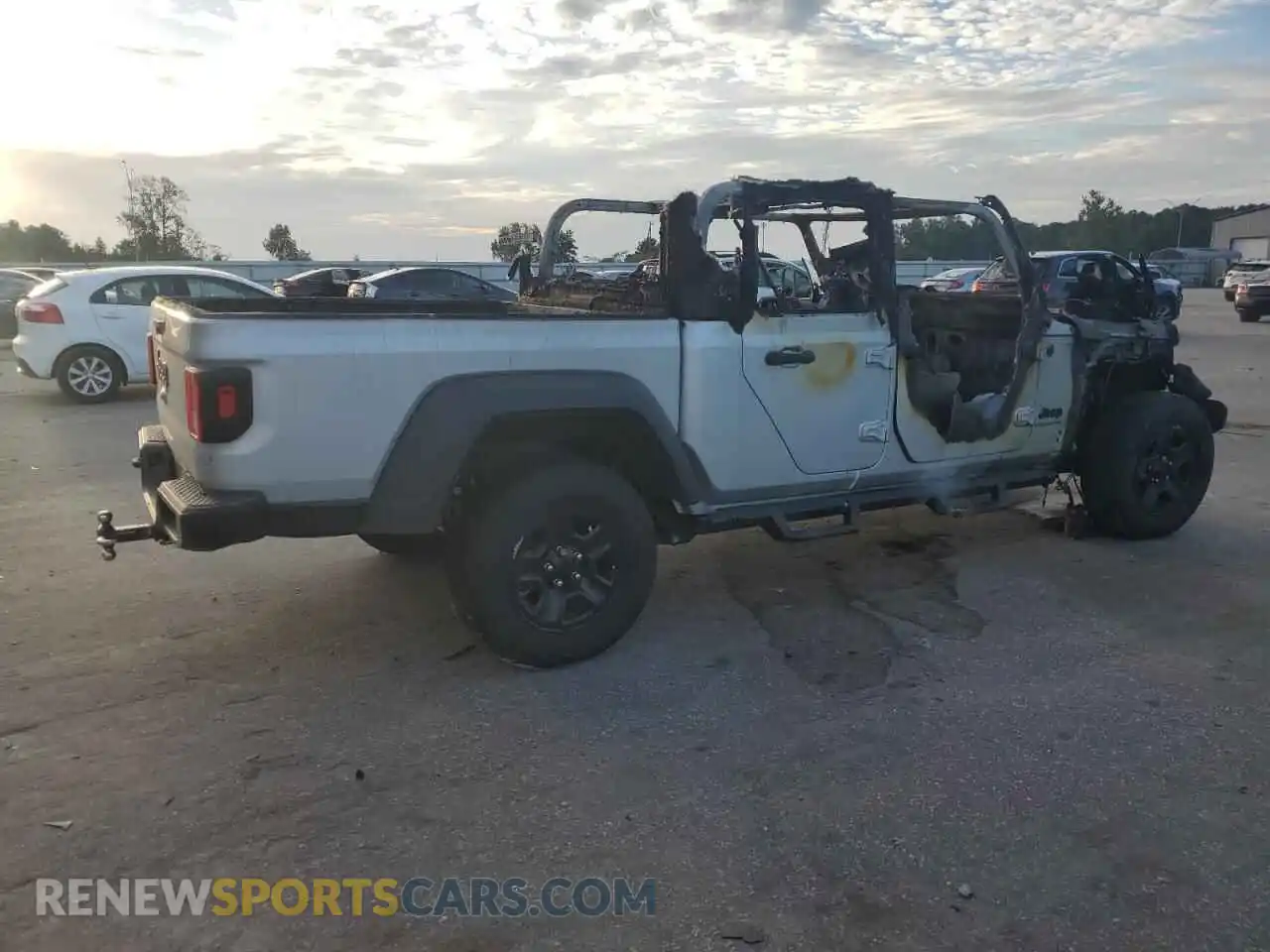 3 Photograph of a damaged car 1C6JJTAG8RL113549 JEEP GLADIATOR 2024