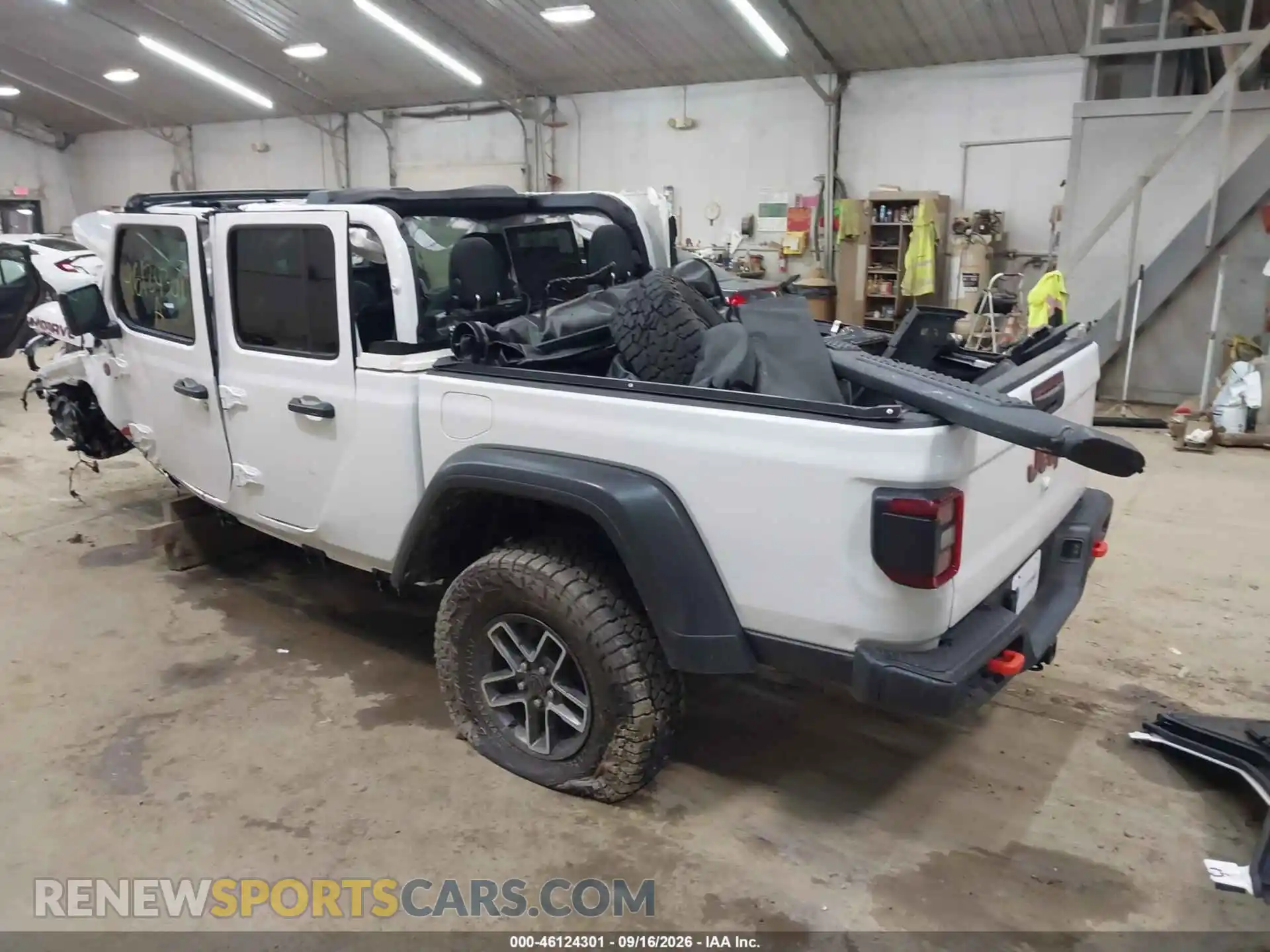 3 Фотография поврежденного автомобиля 1C6JJTEG0RL126807 JEEP GLADIATOR 2024
