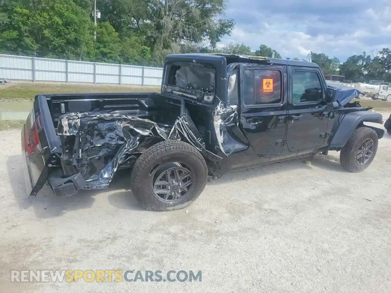3 Фотография поврежденного автомобиля 1C6PJTAG5SL522074 JEEP GLADIATOR 2025