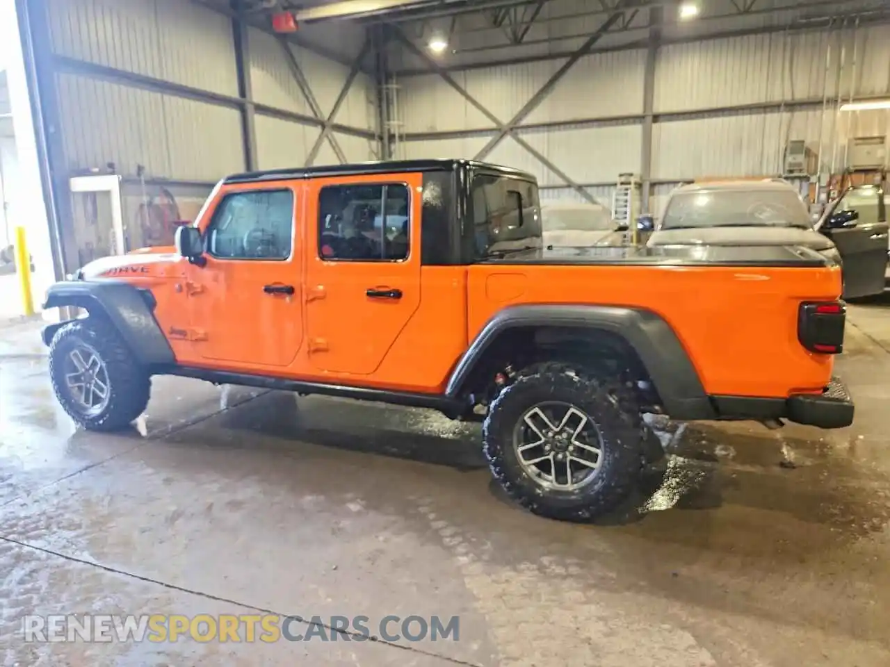2 fotografías del automóvil dañado 1C6RJTEG3SL526577 JEEP GLADIATOR 2025