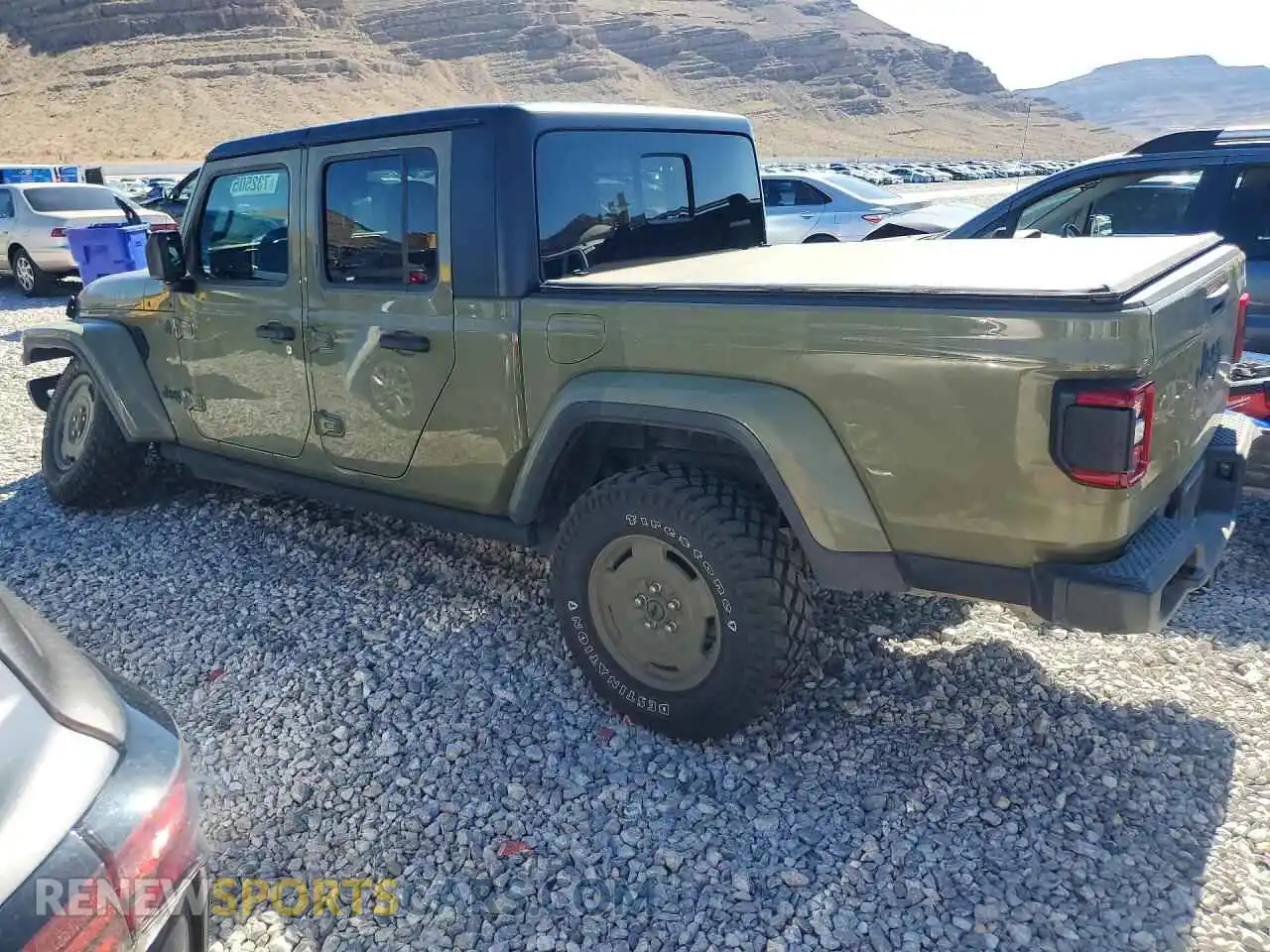 2 fotografías del automóvil dañado 1C6PJTAGXTL183555 JEEP GLADIATOR 2026