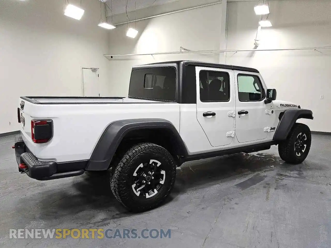 3 Фотография поврежденного автомобиля 1C6RJTBG4TL162157 JEEP GLADIATOR 2026