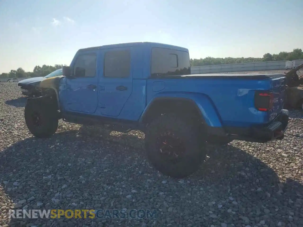 2 Фотография поврежденного автомобиля 1C6RJTBG9TL183764 JEEP GLADIATOR 2026