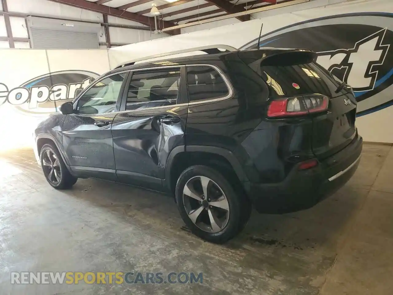 2 Photograph of a damaged car 1C4PJLDB5KD302176 JEEP GRAND CHER 2019
