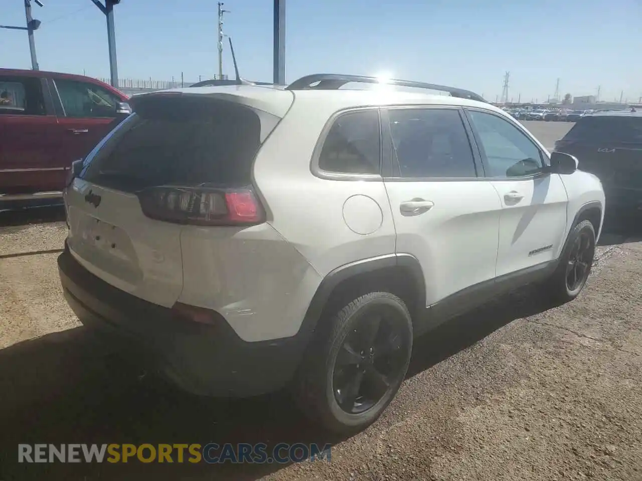 3 Photograph of a damaged car 1C4PJMLB1KD453085 JEEP GRAND CHER 2019