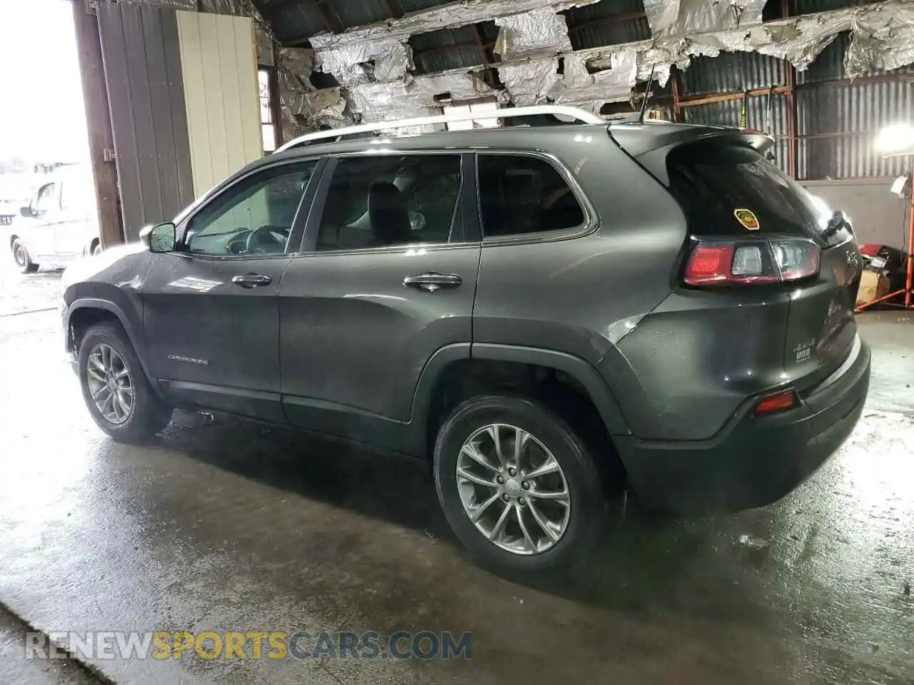 2 Photograph of a damaged car 1C4PJMLB8KD336863 JEEP GRAND CHER 2019