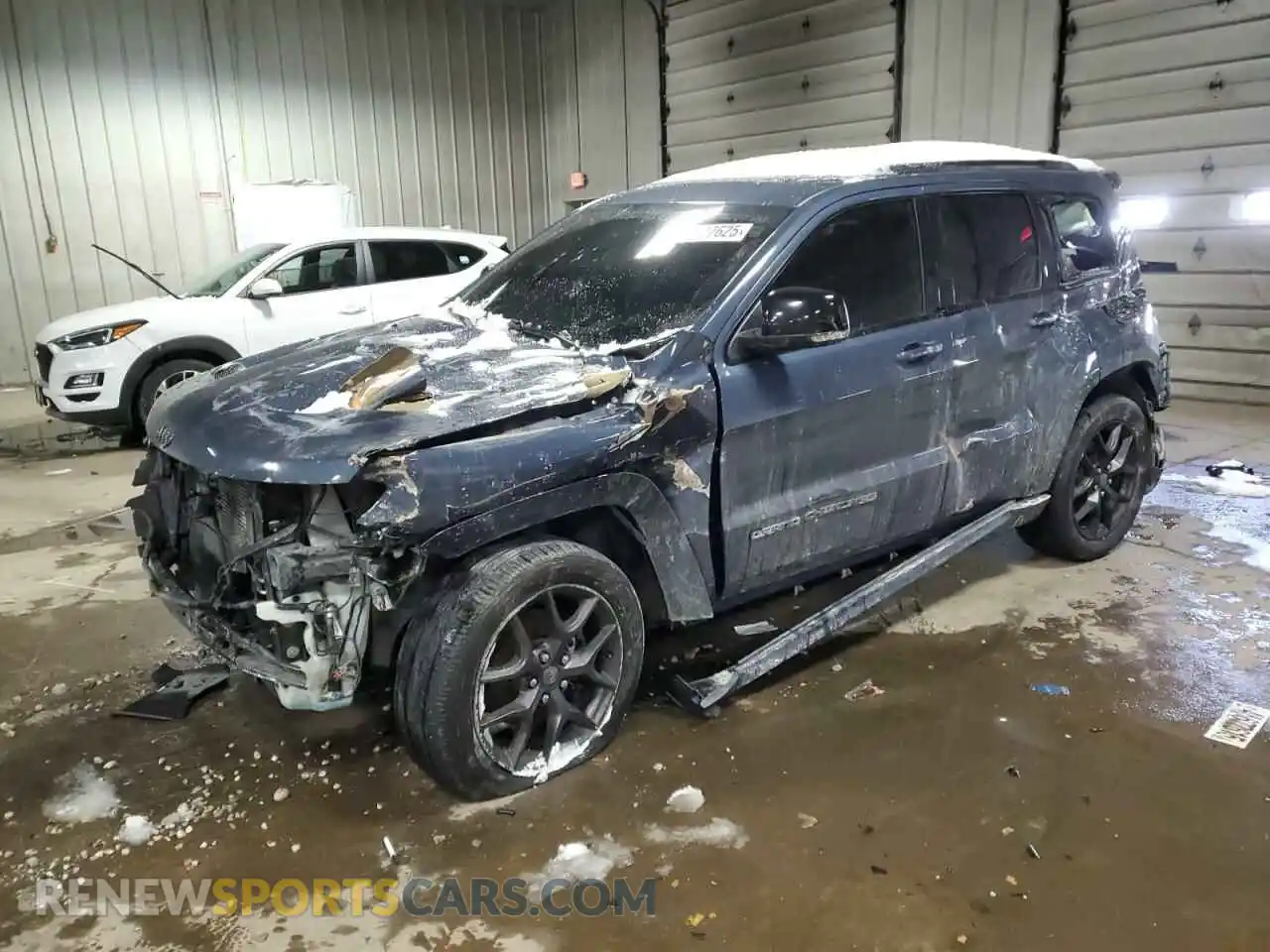 1 Photograph of a damaged car 1C4RJFBG6KC697922 JEEP GRAND CHER 2019