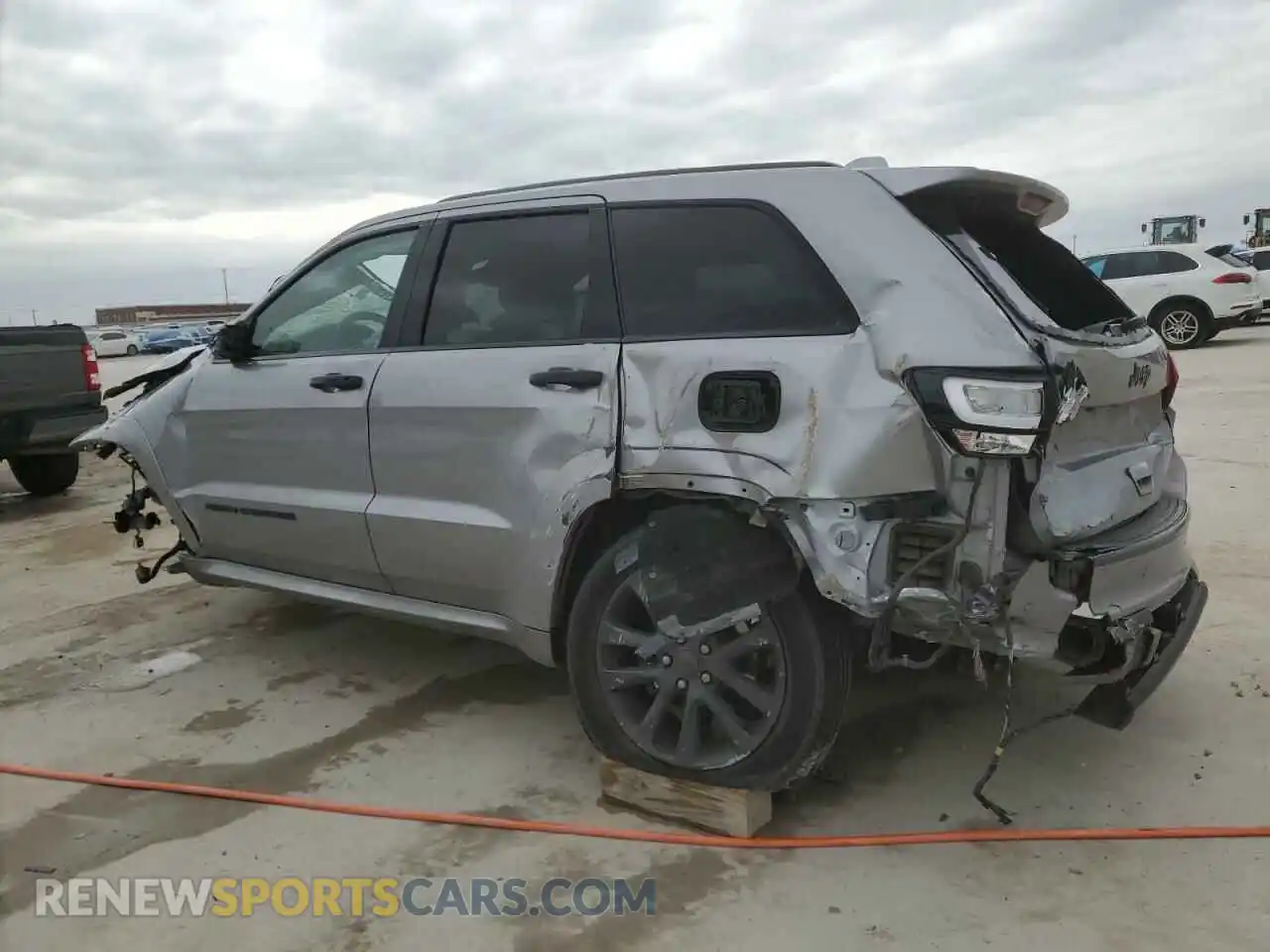 2 Photograph of a damaged car 1C4RJFCG6KC596121 JEEP GRAND CHER 2019
