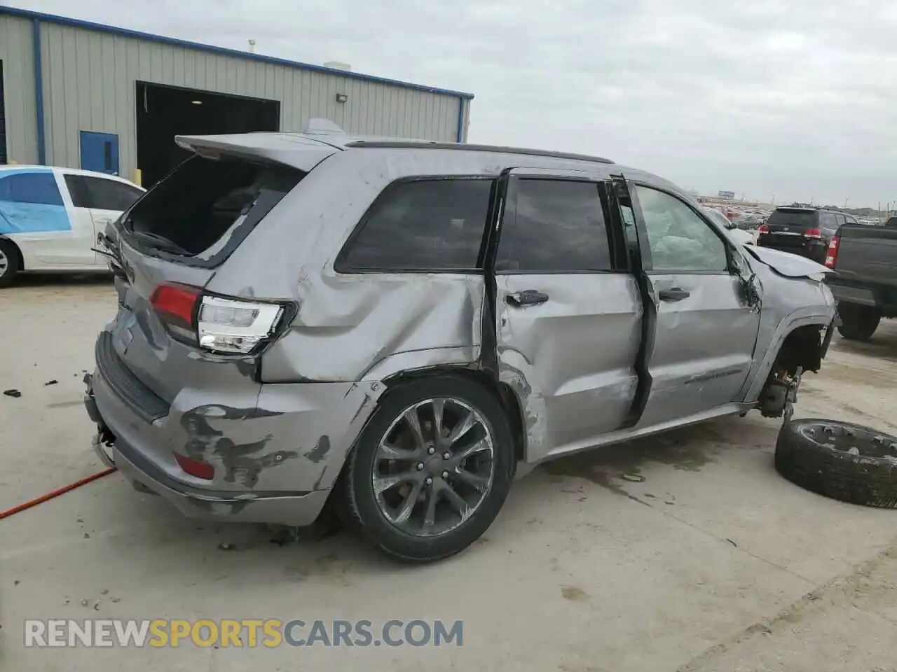 3 Photograph of a damaged car 1C4RJFCG6KC596121 JEEP GRAND CHER 2019