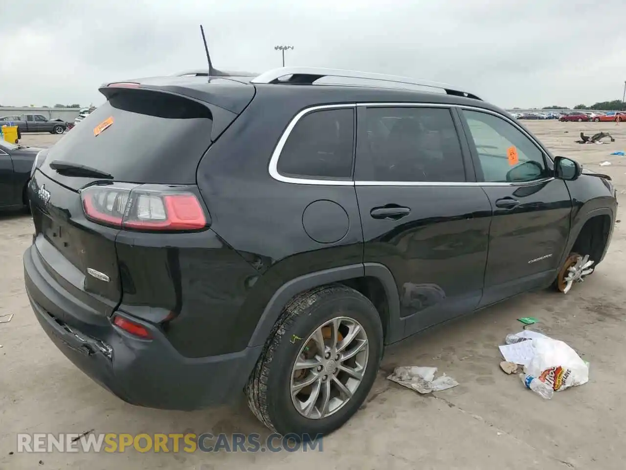 3 Photograph of a damaged car 1C4PJMLB6LD609641 JEEP GRAND CHER 2020