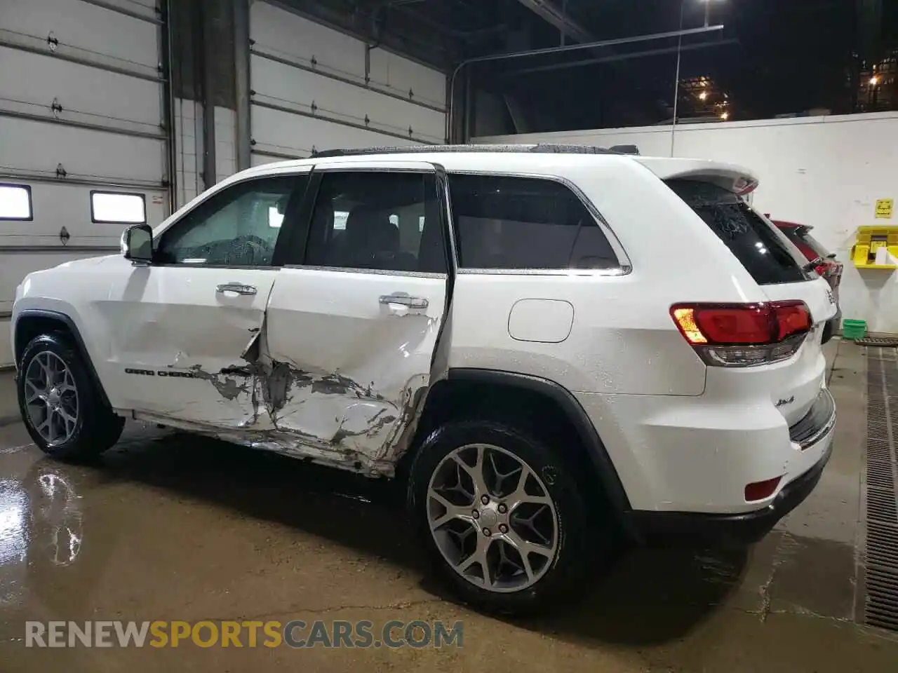2 Photograph of a damaged car 1C4RJFBG9LC332247 JEEP GRAND CHER 2020