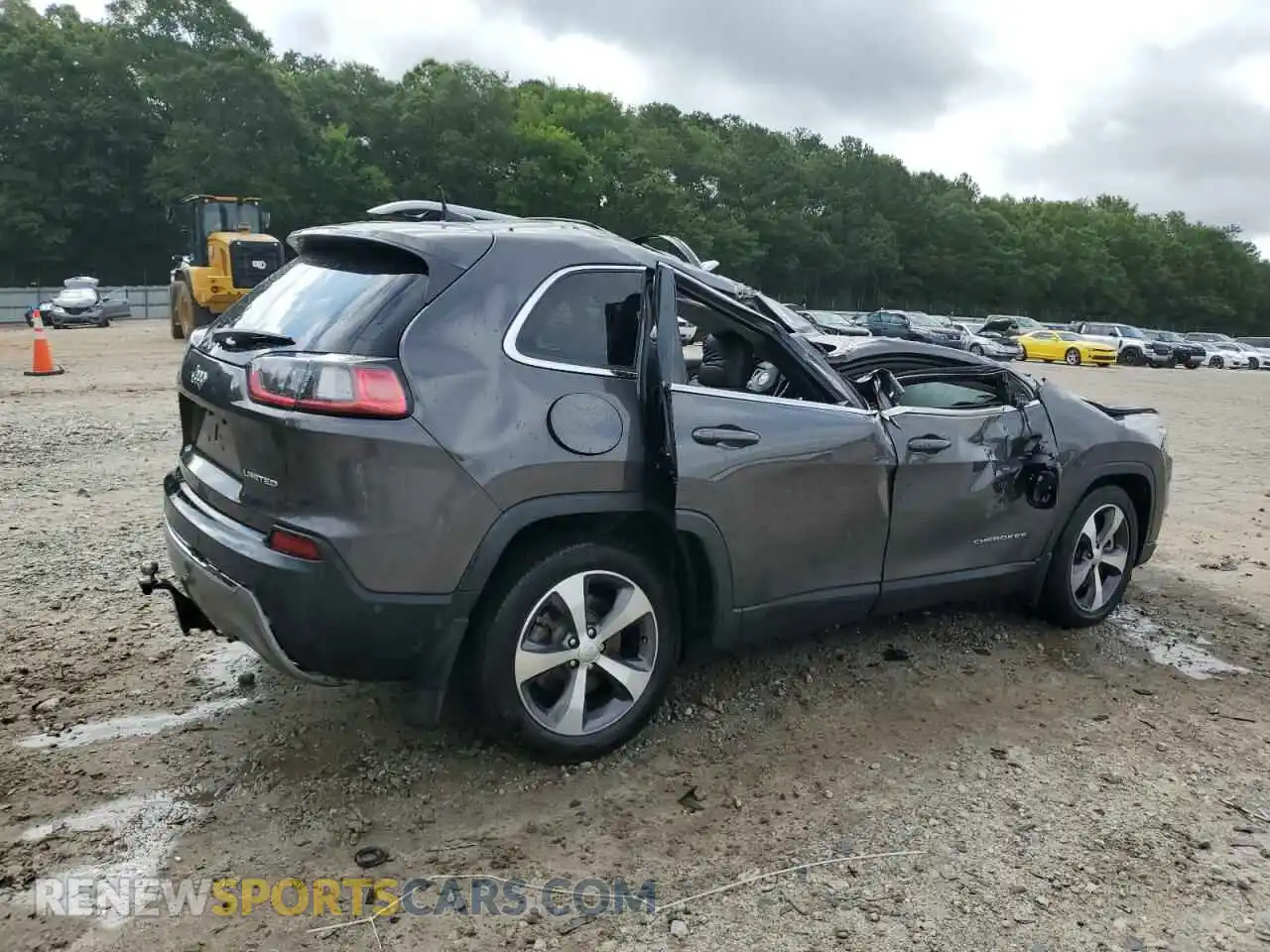3 Photograph of a damaged car 1C4PJLDX4MD187701 JEEP GRAND CHER 2021