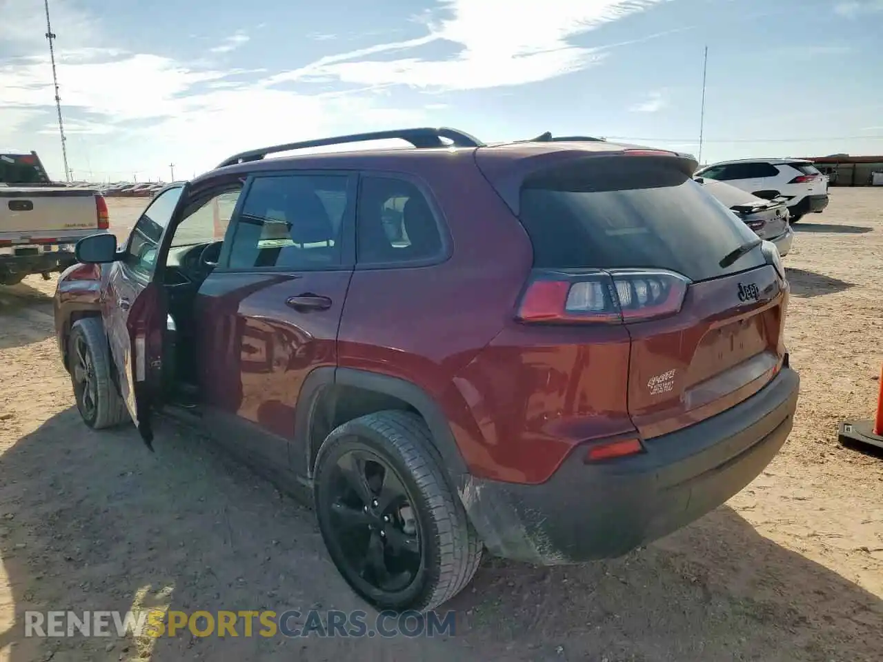 2 Photograph of a damaged car 1C4PJLLB9MD168552 JEEP GRAND CHER 2021