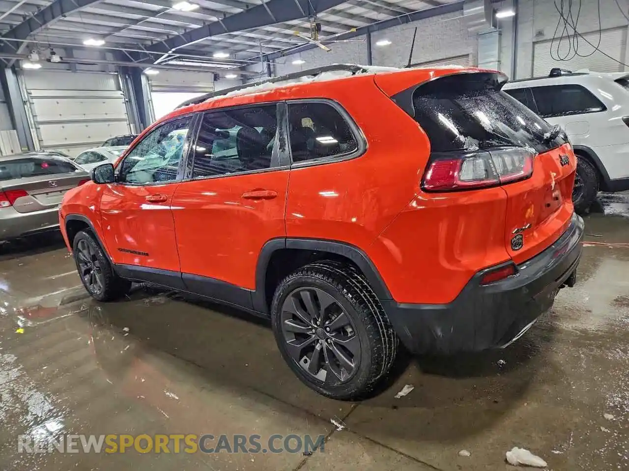 2 Photograph of a damaged car 1C4PJMMX4MD133336 JEEP GRAND CHER 2021