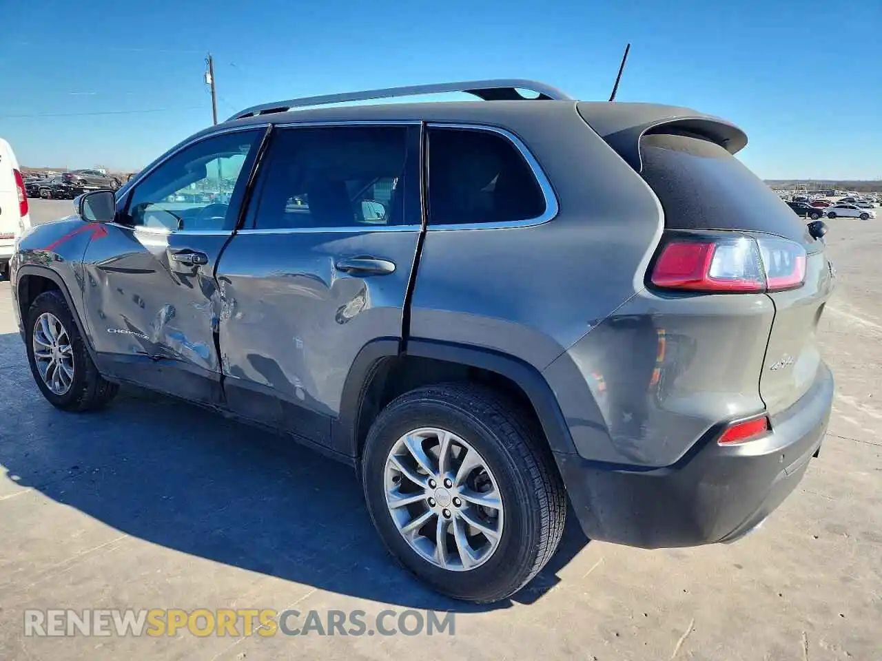 2 Photograph of a damaged car 1C4PJMMX5MD165342 JEEP GRAND CHER 2021