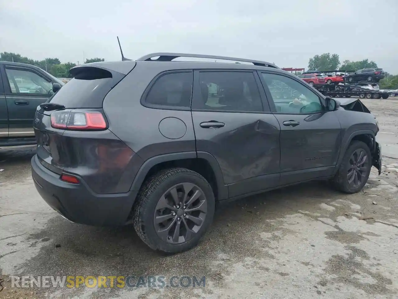 3 Photograph of a damaged car 1C4PJMMX5MD232926 JEEP GRAND CHER 2021
