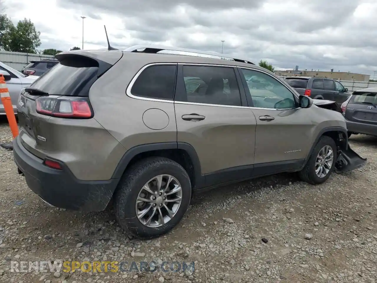3 fotografías del automóvil dañado 1C4PJMMXXMD101684 JEEP GRAND CHER 2021