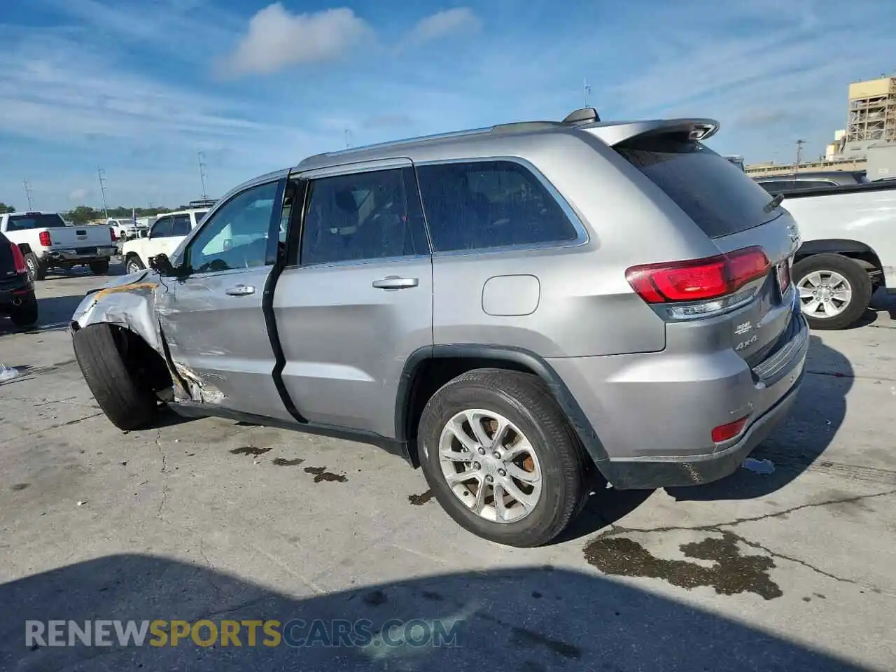 2 Photograph of a damaged car 1C4RJFAG2MC853829 JEEP GRAND CHER 2021