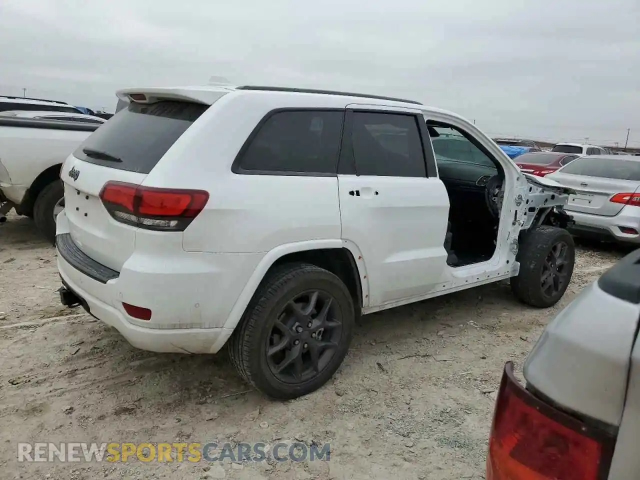 3 Photograph of a damaged car 1C4RJFBG4MC811600 JEEP GRAND CHER 2021