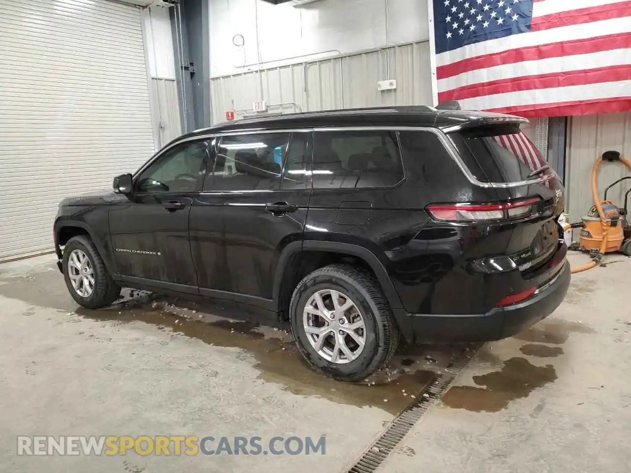 2 Photograph of a damaged car 1C4RJKBG5M8135217 JEEP GRAND CHER 2021